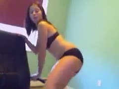 Chubby teeny dark brown brags off her large round a-hole on livecam
